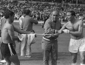 حكايات كأس العالم.. مدرب إنجلترا يصف لاعبى الأرجنتين بالحيوانات بنسخة 66