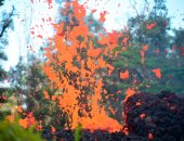 صور.. استمرار الانفجارات البركانية وتدفق الحمم بولاية هاواى الأمريكية