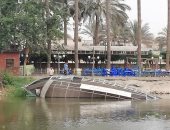 غرق جزئى لمركب نيلية متهالكة خلال أعمال صيانة على كورنيش النيل بالأقصر