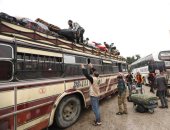 صور.. خروج 40 حافلة تقل إرهابيين من ريف دمشق إلى شمال سوريا