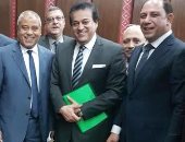  نائبان بأسيوط يطالبان بإيفاد أطباء من المستشفى الجامعى للمستفيات المركزية