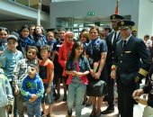 صور.. مصر للطيران توزع هدايا رمضان على أطفال مستشفى ٥٧٣٥٧