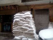 صور.. شرطة التموين تضبط 16 طن أرز و8 طن سكر مجهولين قبل ترويجهم بالقاهرة