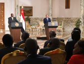 صور.. السيسى: تباحثت مع رئيس أوغندا حول تعزيز التعاون بين دول حوض النيل