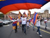 صور.. المعارضة الأرمينية تحتشد أمام البرلمان تزامنا مع اختيار رئيس للوزراء