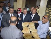 صور.. أول تجربة لإنتاج الخبز من الأرز والشعير والبطاطا