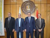 صور.. تعاون "القوى العاملة" و"البريد" لصرف مستحقات العمالة غير المنتظمة