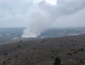 صور.. استمرار تدفق الدخان البركانى من فوهة بركان "كيلاويا" بولاية هاواى