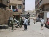 صور.. مجلس مدينة الأقصر يواصل حملات النظافة وجمع المخلفات بشوارع وسط المدينة