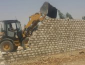 إزالة 10 حالات تعد على أملاك الدولة بأسوان