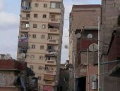 صور.. عقار "غبريال المائل" يهدد حياة سكان شرق الإسكندرية ومطالب بإزالته