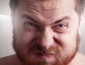 عشان مينكدش ع البيت.. اعرفى ازاى تتعاملى مع زوجك المدخن أثناء الصيام