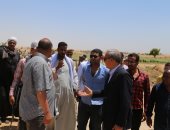 محافظ قنا : استعادة 1750 فدان مخصصة لمحطة معالجة صرف صحى قنا
