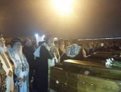 فيديو.. البابا تواضروس يرأس صلوات تجنيز رفات شهداء الأقباط بمطار القاهرة 