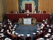 جدل فى إيران بعد مطالبة "خبراء القيادة" لروحانى الاعتذار عن الاتفاق النووى
