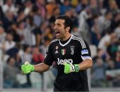 بوفون يحقق إنجازاً تاريخياً بعد الفوز بالدورى الإيطالى مع يوفنتوس