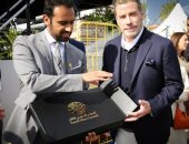 جون ترافولتا يزور الجناح السعودى بمهرجان كان السينمائى الدولى الـ71