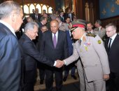  وزير الدفاع يعود إلى أرض الوطن بعد انتهاء زيارته الرسمية إلى روسيا