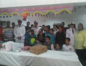 صور.. حقوق الإنسان بالداخلية تقدم السلع التموينية لنزلاء دار إيواء المعادى