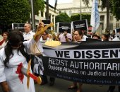 صور.. مظاهرات فى الفلبين احتجاجا على عزل رئيسة المحكمة العليا