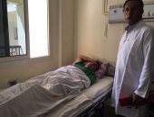 وصول مصاب فلسطينى برصاص الاحتلال لمستشفى العريش العام