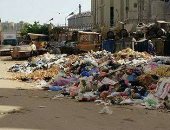 قارئ يشكو انتشار أكوام القمامة بشارع السادات فى الإسكندرية