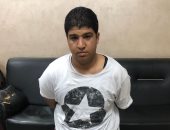 القبض على هارب من أحكام وبحوزته سلاح نارى ومواد مخدرة بمنطقة الساحل