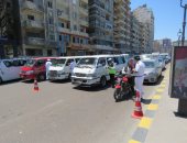 صور.. حملة مرورية بكورنيش الإسكندرية لحل الكثافات المرورية