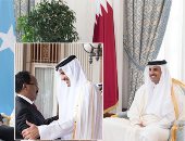 أمن "القرن الإفريقى" فى خطر بتدخلات قطر فى الصومال.. الدوحة تغرى مقديشو بالمال مقابل تعزيز قواعد الإرهاب على أراضيها..رئيس الصومال يلتقى تميم فى اجتماع مغلق..ومصادر بالمعارضة:الحمدين يسعى لتهديد استقرار المنطقة