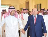 الرئيس اليمنى يشيد بجهود السعودية فى جزيرة سقطرى 