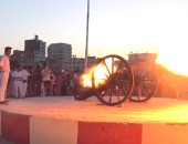 فيديو وصور.. لحظة إطلاق مدفع الإفطار بالسويس فى أول أيام شهر رمضان