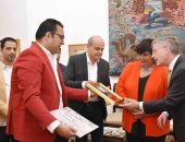 وزيرة الثقافة تحتفل بأعضاء فريق كايرو ستيبس المصريين مع سفير ألمانيا 