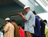 صور.. مسلمو العالم يقبلون على صلاة أول جمعة فى شهر رمضان المعظم