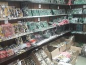 المصنفات تضبط صاحب شركة إلكترونيات قبل بيعه قطع مجهولة المصدر فى عابدين