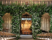 كنيسة سانت جورج تتزين بزهور ديانا المفضلة استعدادا لزواج ابنها هارى - صور