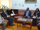 رئيس جامعة الإسكندرية يستقبل سفير كينيا بالقاهرة 