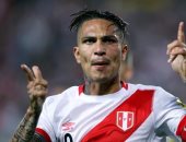 كرة القدم ليست مجرد لعبة.. منافسو بيرو يطالبون الفيفا بالعفو عن جيريرو