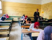 نائب وزير التعليم يتفقد لجان امتحانات الدبلومات الفنية بشبرا الخيمة وقليوب