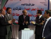 صور.. شريف إسماعيل و3 وزراء يدشنون بدء حفر مشروع مترو العتبة - بولاق الدكرور
