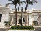 صور.. وضع اللمسات النهائية بالبرلمان تمهيدا لاستقبال الرئيس 2 يونيو المقبل