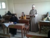 رئيس منطقة الأزهر بالدقهلية يتفقد امتحانات القراءات