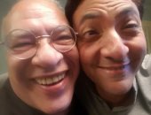 سيلفى طريف بين صلاح عبد الله وفتحى عبد الوهاب فى كواليس عوالم خفية