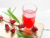 تنظيم الضغط وتجديد خلايا الجسم.. مالا تعرفه عن فوائد الكركديه