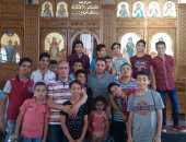 طلاب إعدادى يقدمون واجب العزاء لأسر شهداء ليبيا بكنيسة الأنبا بيشوى فى المنيا