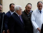 محمود عباس يلقى كلمة أمام الصحفيين عقب مغادرته المستشفى - صور