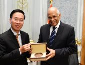 صور.. نجاحات العملية الشاملة سيناء 2018 على مائدة لقاء رئيس البرلمان بوفد فيتنامى