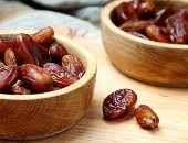 دلع جسمك فى رمضان بالتمر.. يحافظ على صحة الجلد والعظام والجهاز الهضمى