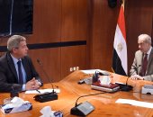 رئيس الوزراء يتابع مع وزير الرياضة مستجدات الساحة الرياضية 