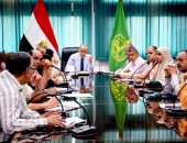 محافظ القليوبية يعقد اجتماعا لمناقشة الخطة الإسثمارية ويؤكد على سرعة إنجاز المشروعات