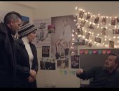 "فوق السحاب" يسلط الضوء على حركة طالبان بأفغانستان وانتشارها فى أوروبا.. وكيف يحرمون أن يحتضن الأب ابنته.. وانتشار الجدل والشعوذة بين الفئات الأرستقراطية والشعبية.. والحلقات الماضية تكشف الصراع بين الطبقات